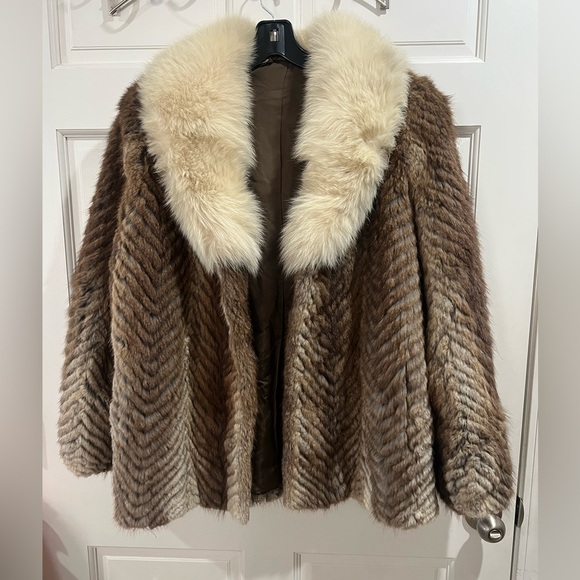 Womens authentic vintage Mink Coat in Excellent Condition - Picture 1 of 6